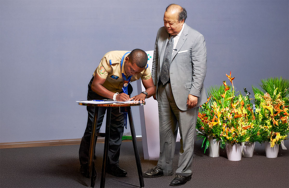 Madagascar-Signing-scaled-prem-rawat-1.jpg