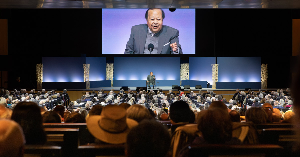 Prem Rawat in Barcelona Event in December 2024 Brithday 