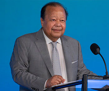 Fort Lauderdale, Fla, USA. with world-renowned speaker Prem Rawat