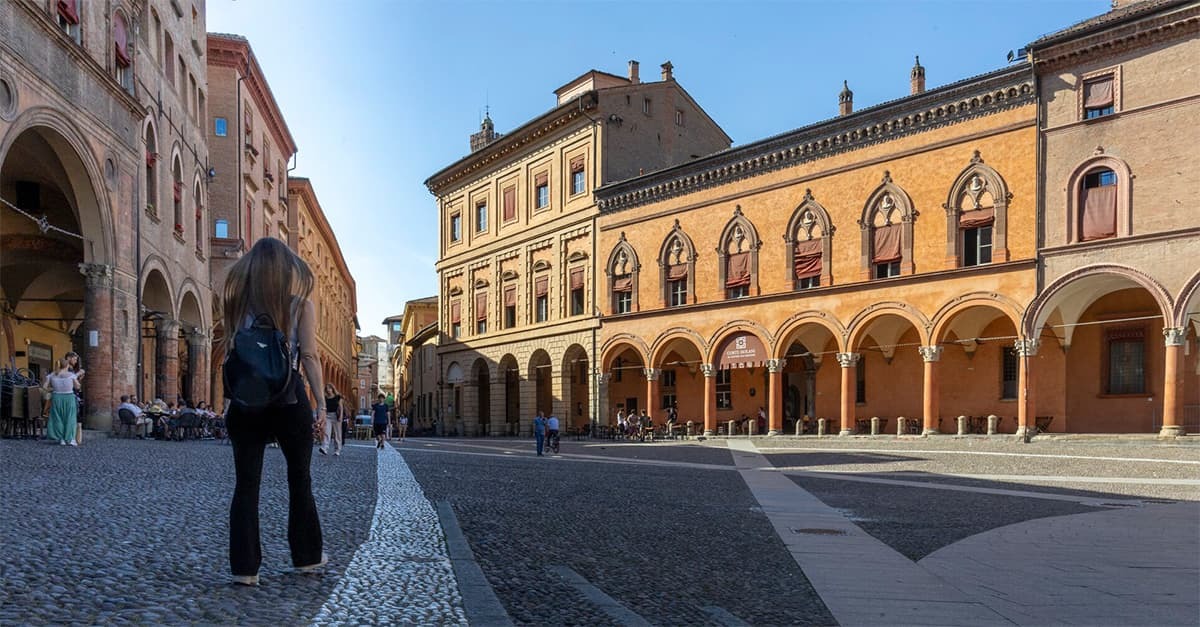 Thousands Across Italy Gather to Explore Peace