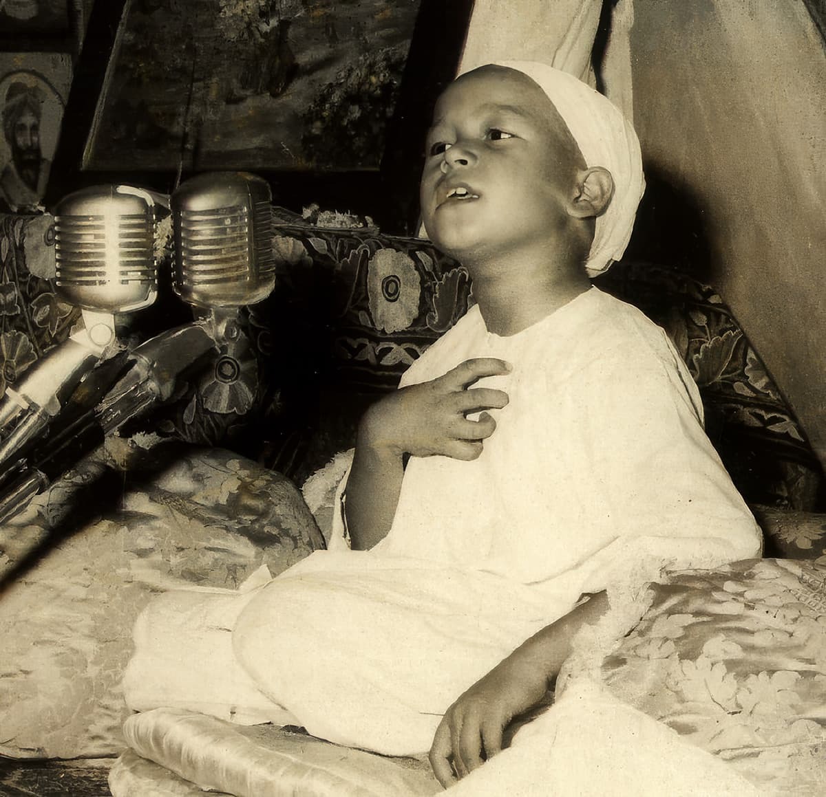 Prem Rawat at the the age of 8, India.